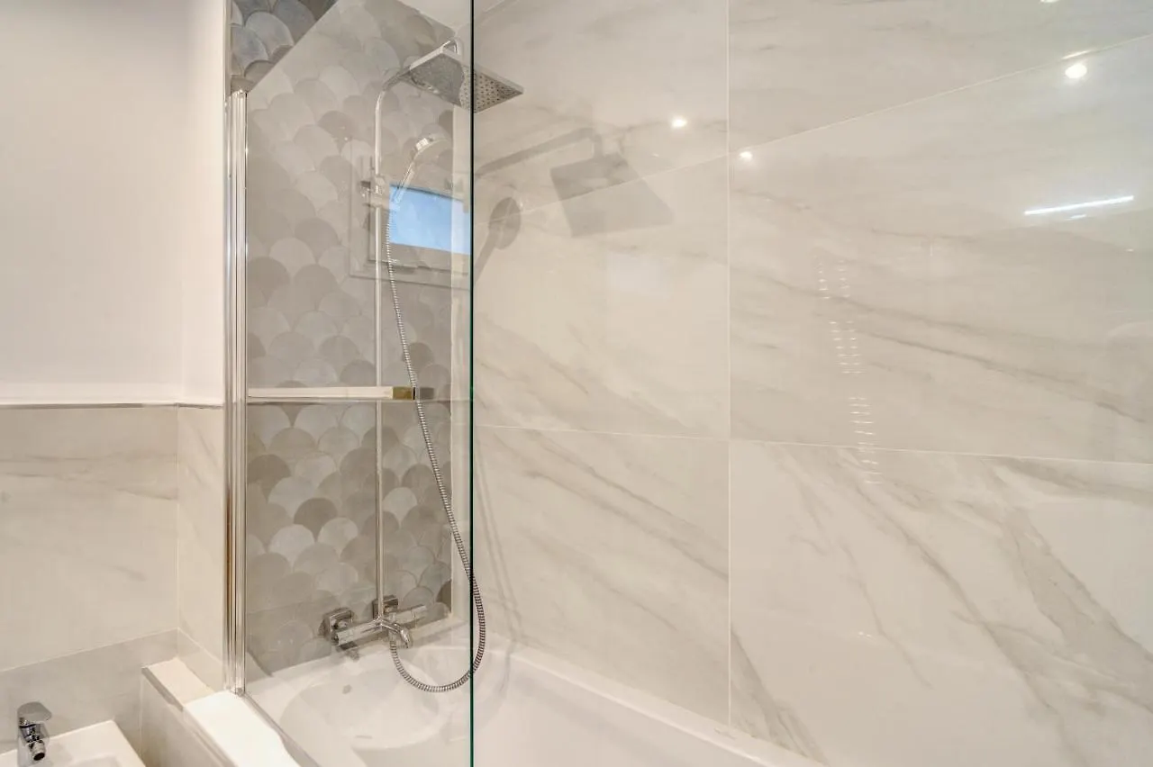 Beach Front Flat With Sea Views ماربيا 0*,